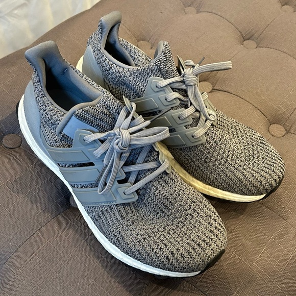 Adidas ultraboosts - Picture 1 of 3